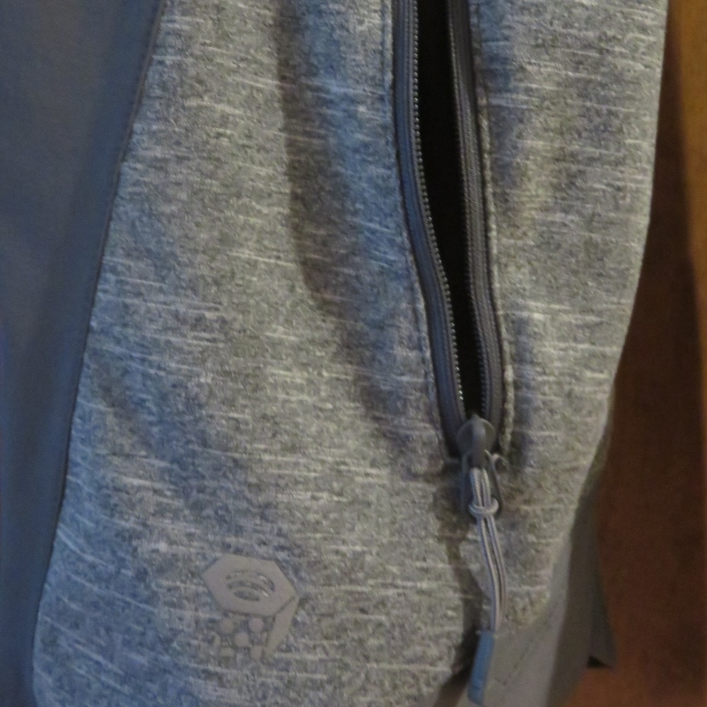 Mountain Hardware Gray Zipfront Workout Jacket New - image 3